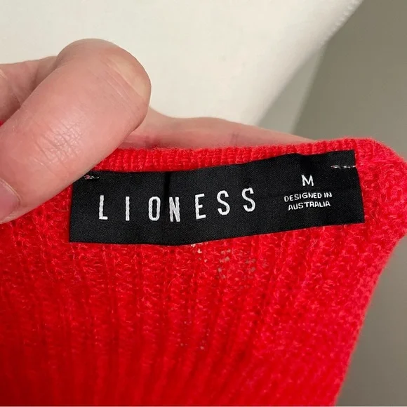 Lioness Heartbreaker Cardi Red Knit Button Cardigan Wool Blend Size Medium - Picture 8 of 10